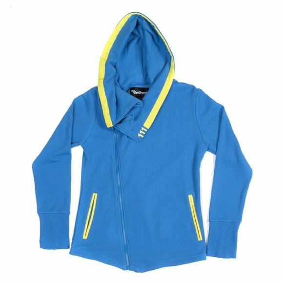 *DONATED* Fallout Vault 111 Hoodie - Picture 4 of 6